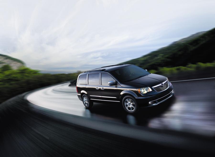  Lancia Voyager 2011 года  (фото 7 из 66)